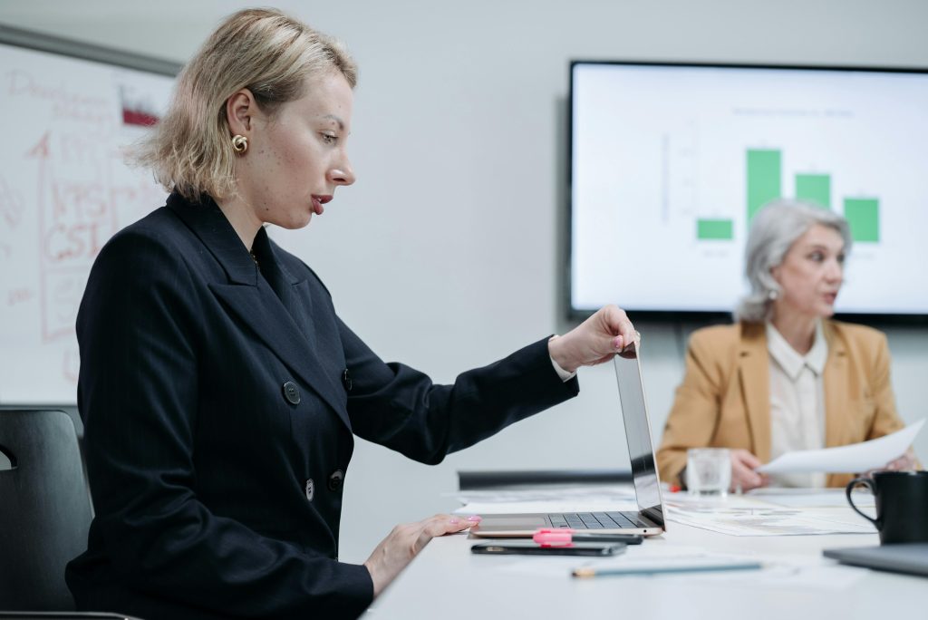 dissolve a company in Lithuania